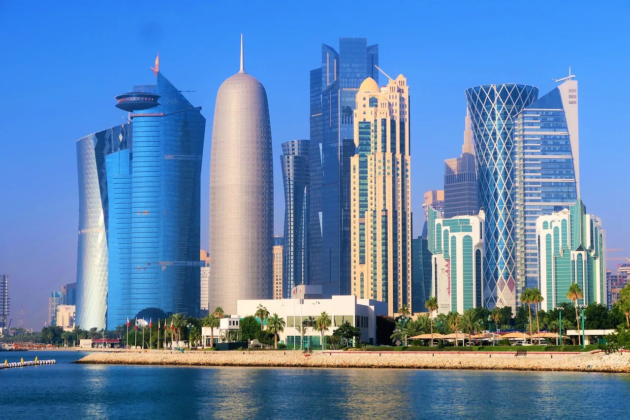 skyscrapers 3850732 1280