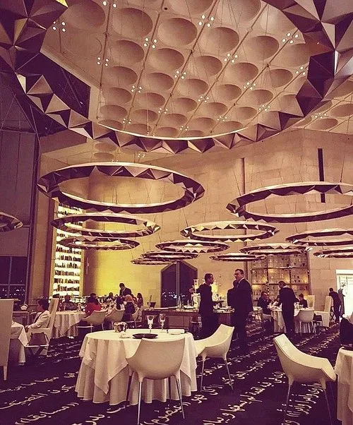 restaurant room