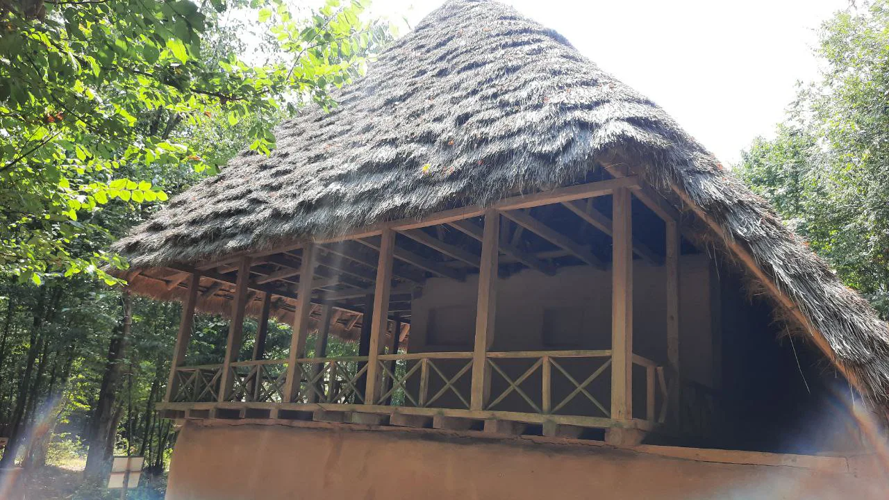 photo 2025 10 12 18 18 58